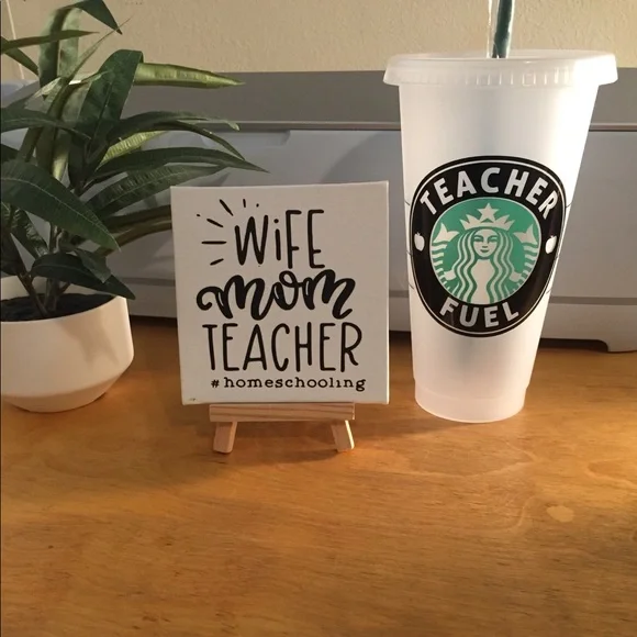 Starbucks reusable plastic cup with canvas sign - Picture 1 of 8